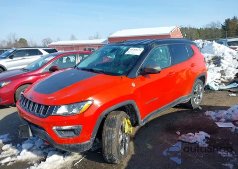 2018 Jeep Compass Trailhawk 4X4 z USA, uszkodzony, nr VIN 3C4NJDDB5JT129782
